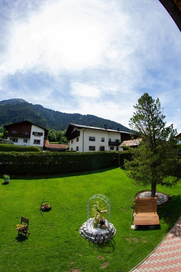 Apart Schoene Aussicht Sautens Eksteriør bilde